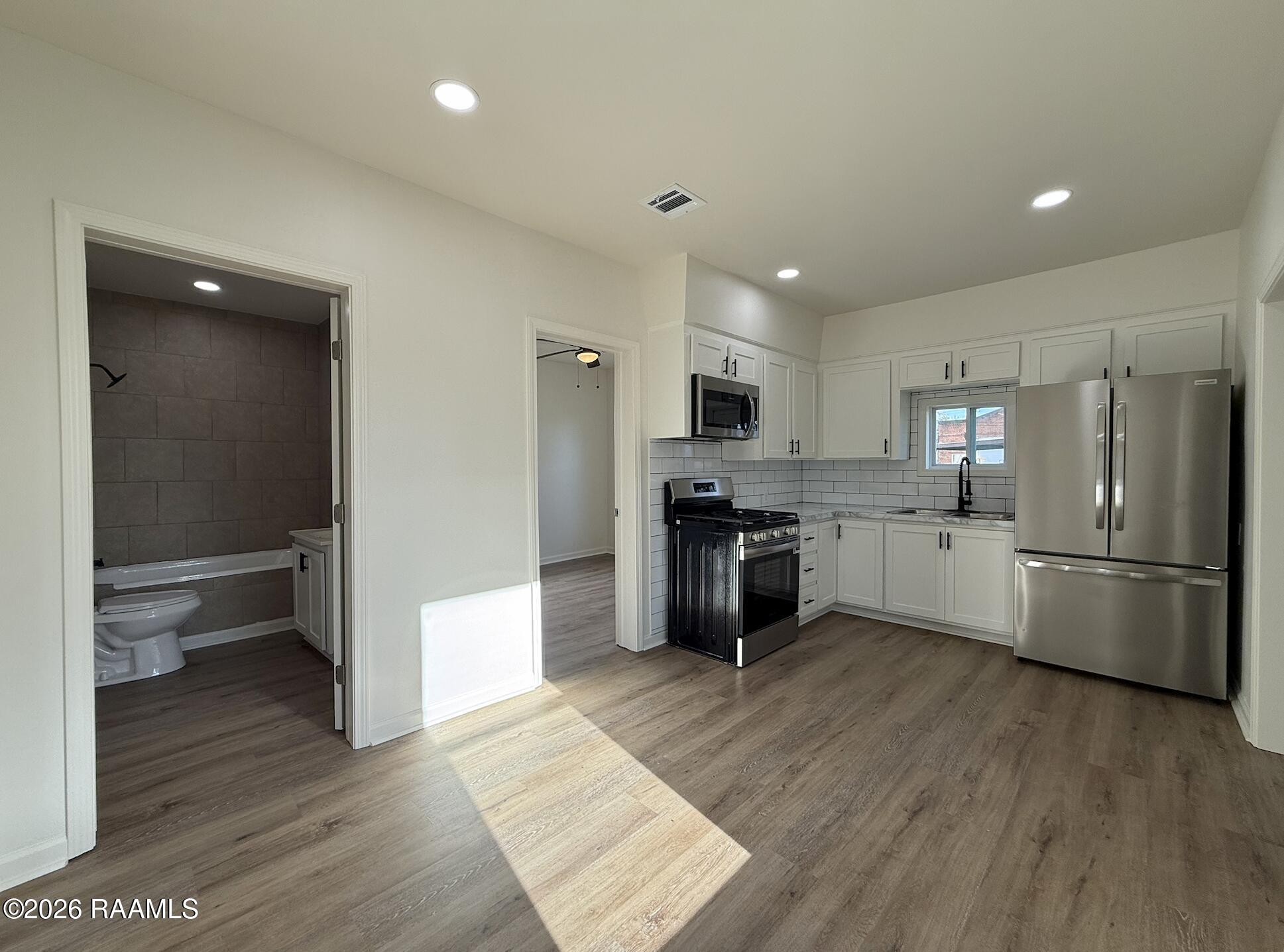 801 Cleveland Street Lafayette, LA 70501 - Photo 6 of 13 Dining area