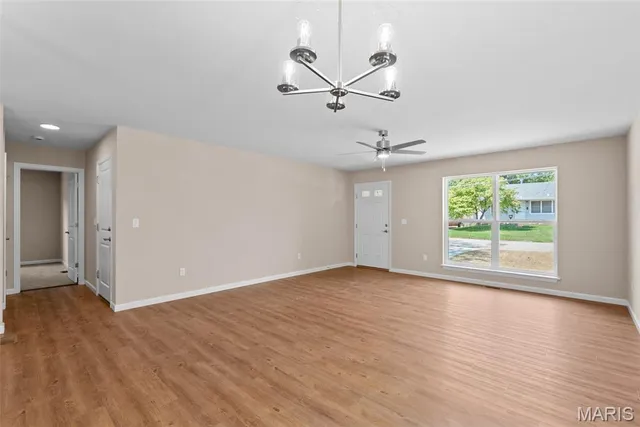 $294,900 | 3360 Suncrest Avenue, St. Louis, MO 63114