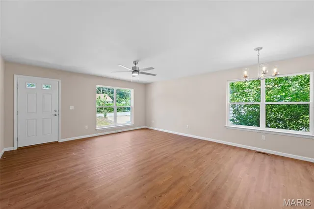 $294,900 | 3360 Suncrest Avenue, St. Louis, MO 63114