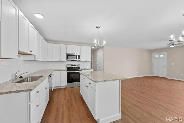 $294,900 | 3360 Suncrest Avenue, St. Louis, MO 63114