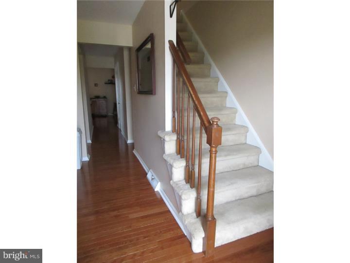 3208 Roxbury Road Hatfield, PA 19440 - Photo 4 of 19 Foyer