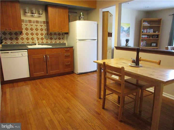 3208 Roxbury Road Hatfield, PA 19440 - Photo 7 of 19 Kitchen