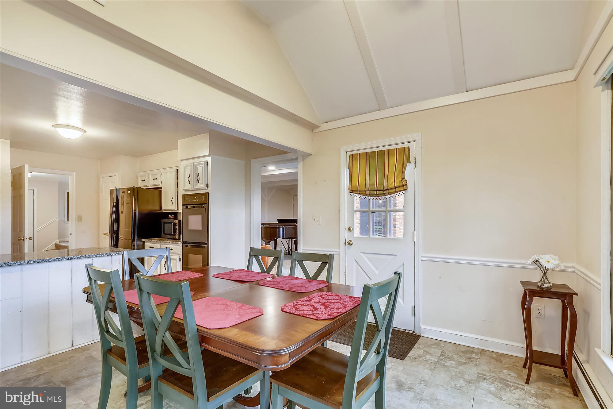 15313 Merrifields Court Silver Spring, MD 20906 - Photo 11 of 46 Eat In Kitchen Space