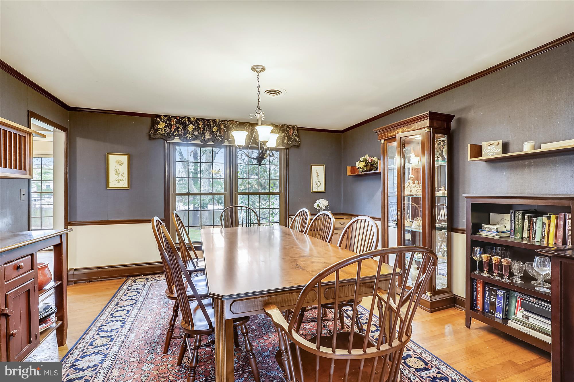 15313 Merrifields Court Silver Spring, MD 20906 - Photo 14 of 46 Generous dining room seats 8+ comfortably