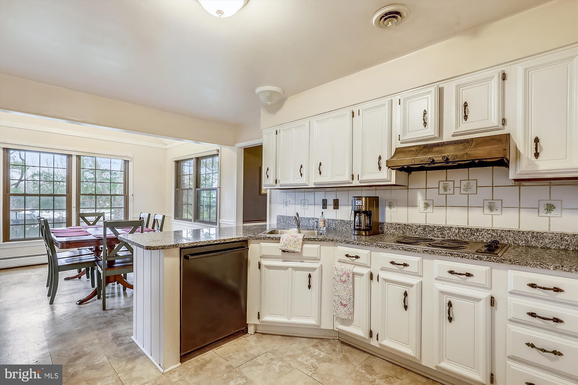 15313 Merrifields Court Silver Spring, MD 20906 - Photo 10 of 46 Open kitchen design