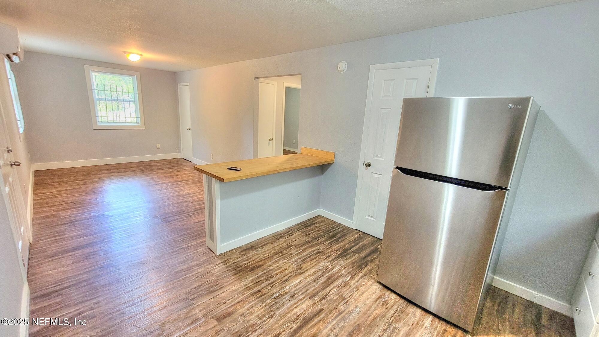 3018 Pearce Street Jacksonville, FL 32209 - Photo 9 of 22 20240607_123251_resized_tonemapped