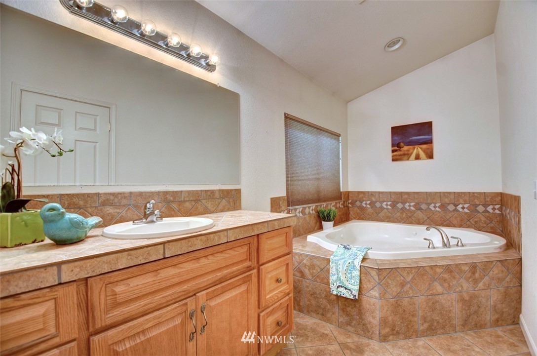 5632 137th Lane Southwest Rochester, WA 98579 - Photo 17 of 30