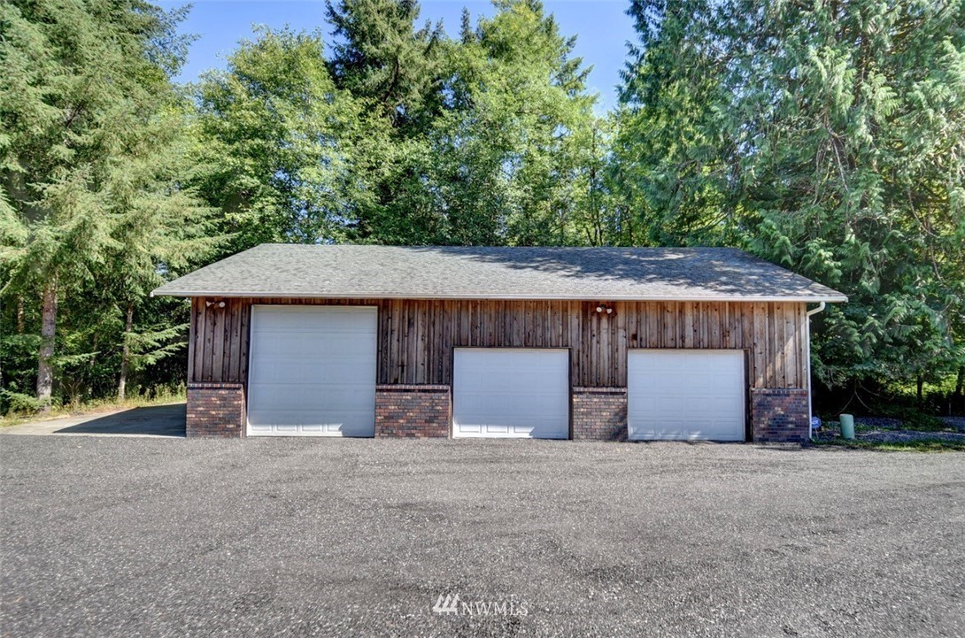 5632 137th Lane Southwest Rochester, WA 98579 - Photo 3 of 30