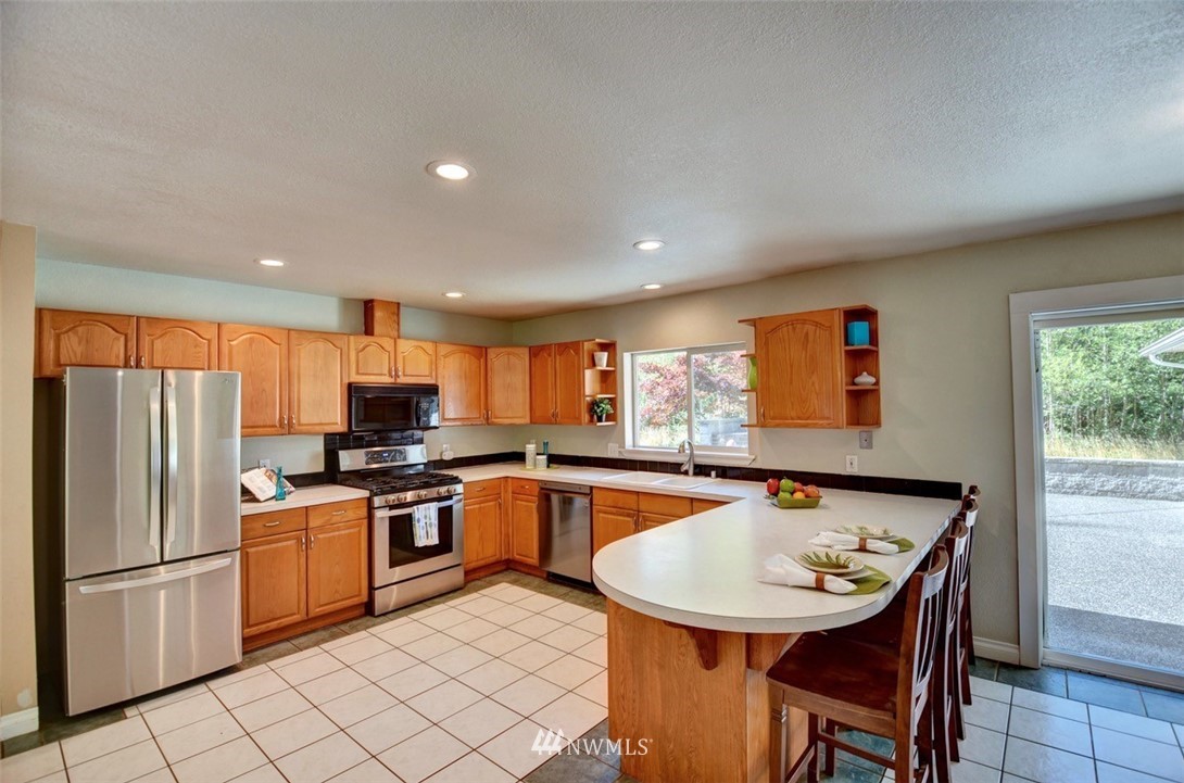 5632 137th Lane Southwest Rochester, WA 98579 - Photo 7 of 30