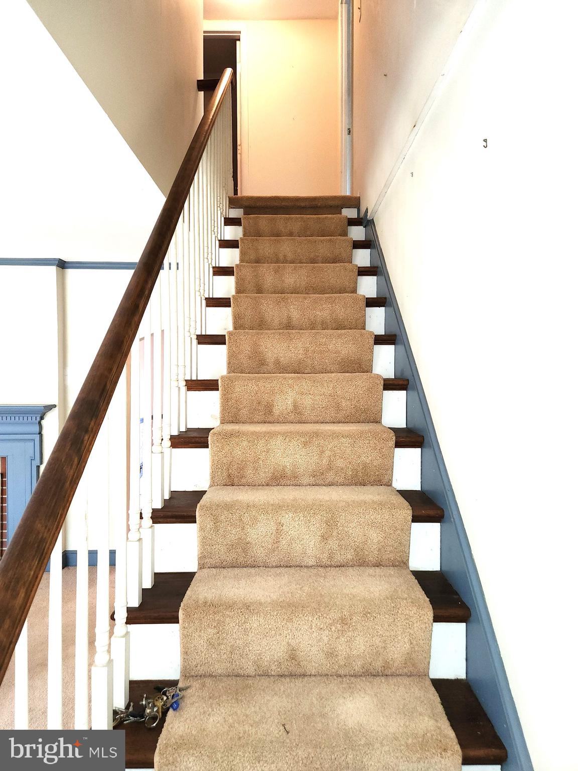 28538 Edgemere Road Easton, MD 21601 - Photo 19 of 27 Stairway to second floor