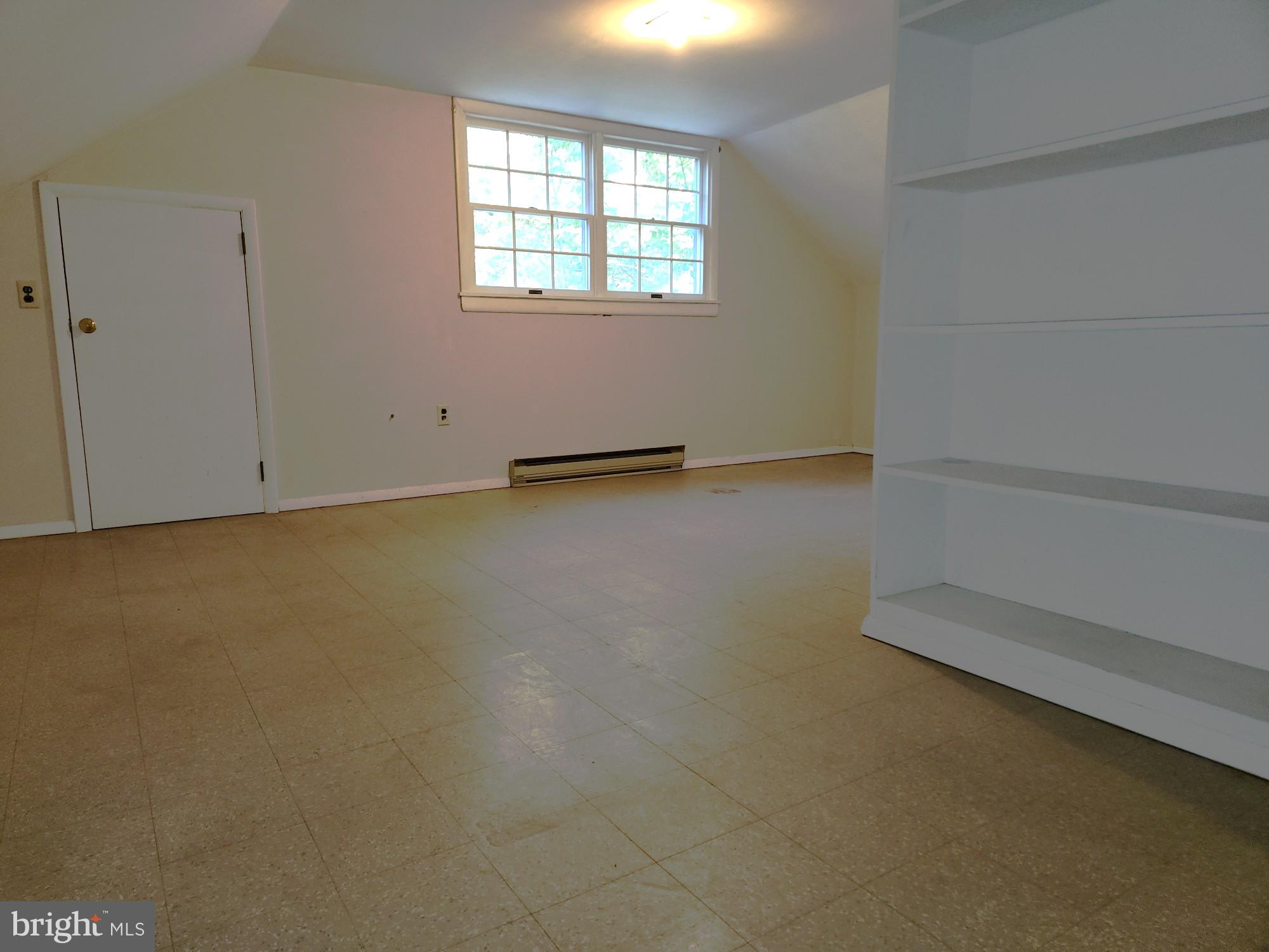 28538 Edgemere Road Easton, MD 21601 - Photo 22 of 27 Bonus Room 17'X16' with access to small attic