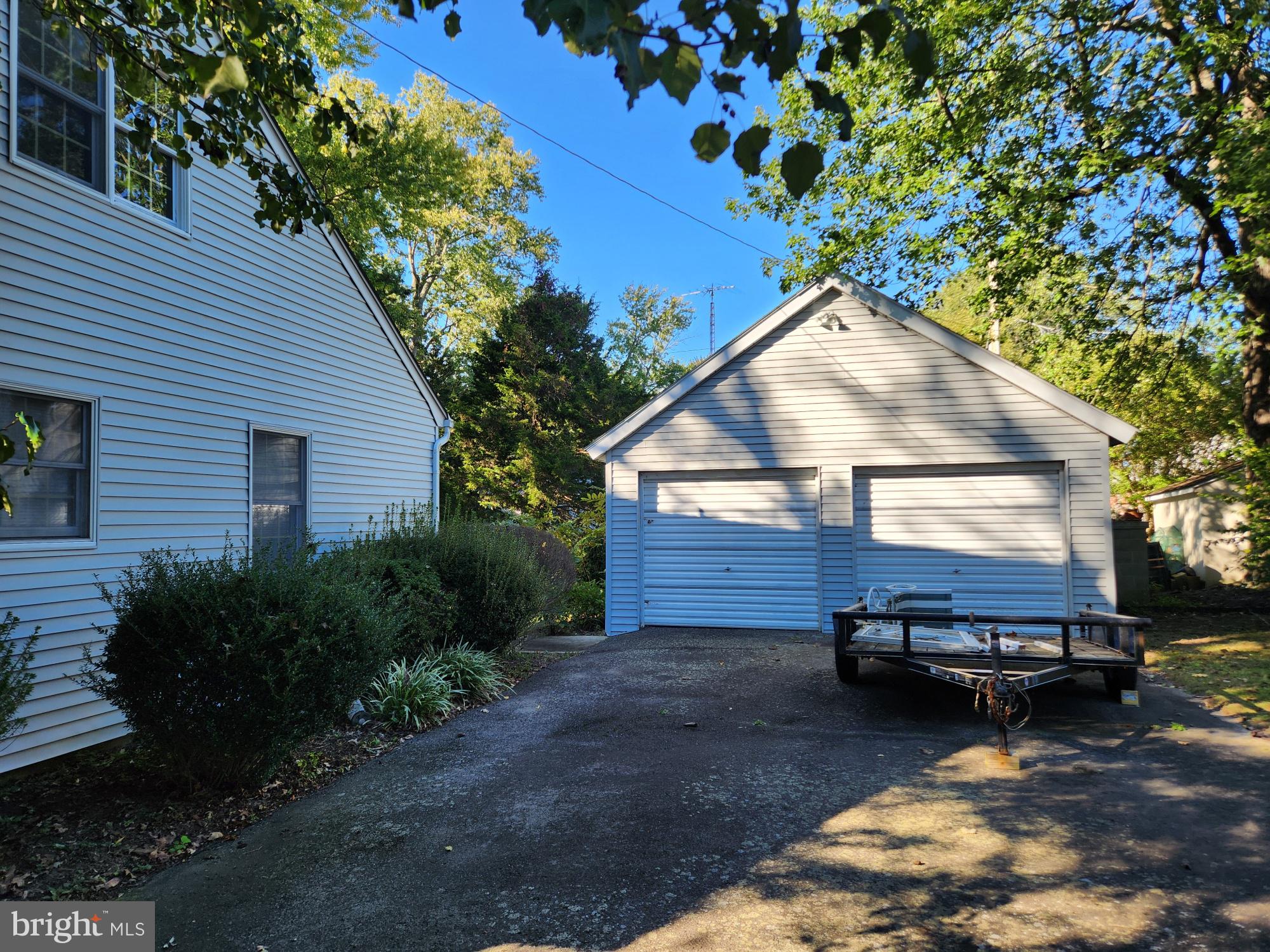 28538 Edgemere Road Easton, MD 21601 - Photo 9 of 27 Detached two car garage and paved drive