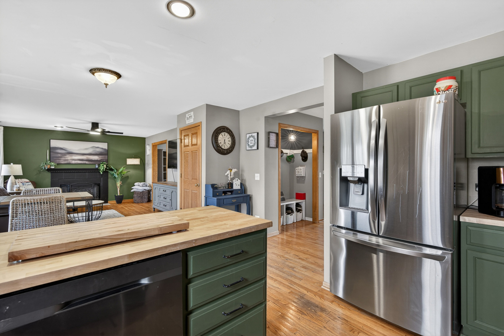 10321 Steeplechase Lane Spring Grove, IL 60081 - Photo 9 of 30