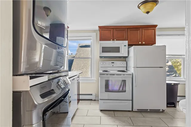 $3,800 | 18 Rhode Island Avenue, Unit 3, Newport, RI 02840