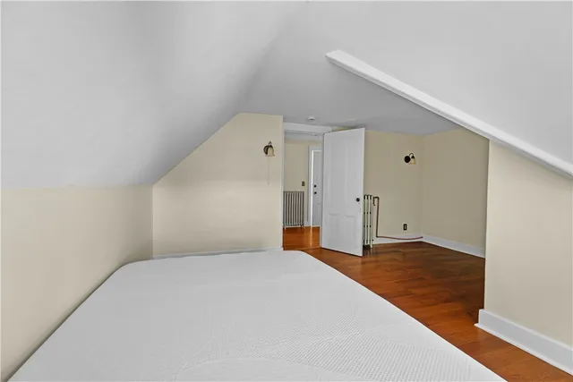 $3,800 | 18 Rhode Island Avenue, Unit 3, Newport, RI 02840