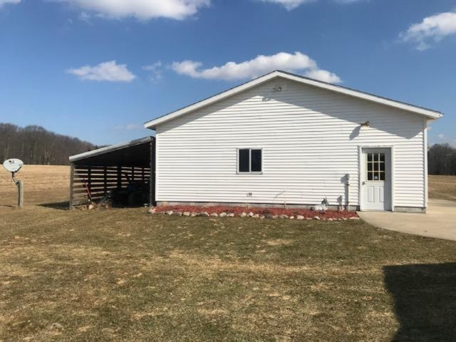 10364 Broadway Road Remus, MI 49340 - Photo 30 of 32 3 stall barn w/ Lean too.
