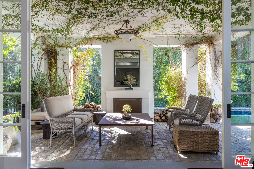 651 Siena Way Los Angeles, CA 90077 - Photo 12 of 49