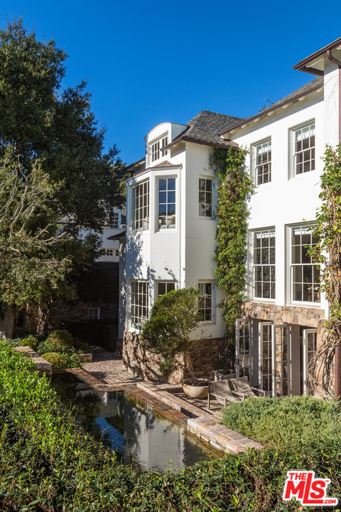 651 Siena Way Los Angeles, CA 90077 - Photo 28 of 49