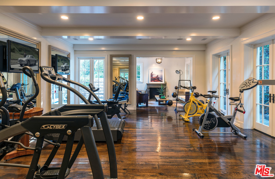 651 Siena Way Los Angeles, CA 90077 - Photo 32 of 49