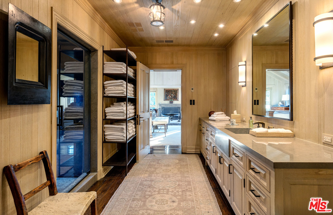 651 Siena Way Los Angeles, CA 90077 - Photo 40 of 49