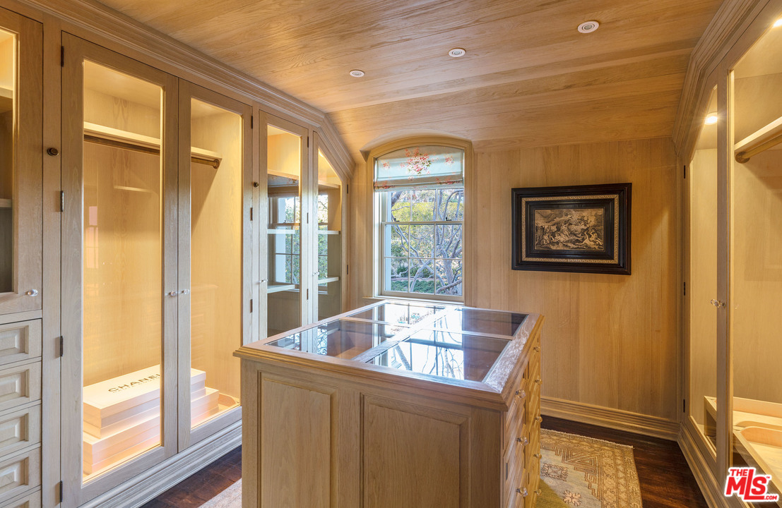 651 Siena Way Los Angeles, CA 90077 - Photo 42 of 49