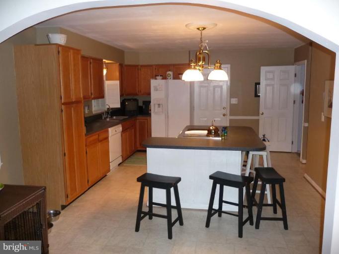 17501 Country View Way Mount Airy, MD 21771 - Photo 11 of 18 Kitchen #2
