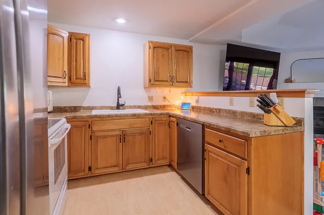 $234,900 | 2579 Telluride Trail, Unit E, Green Bay, WI 54313