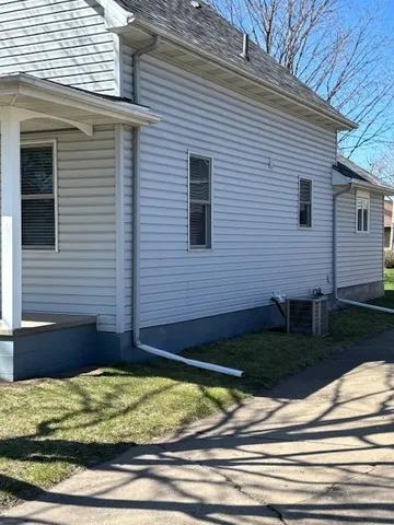 $315,000 | 308-312 North Chicago Avenue, Ladd, IL 61329