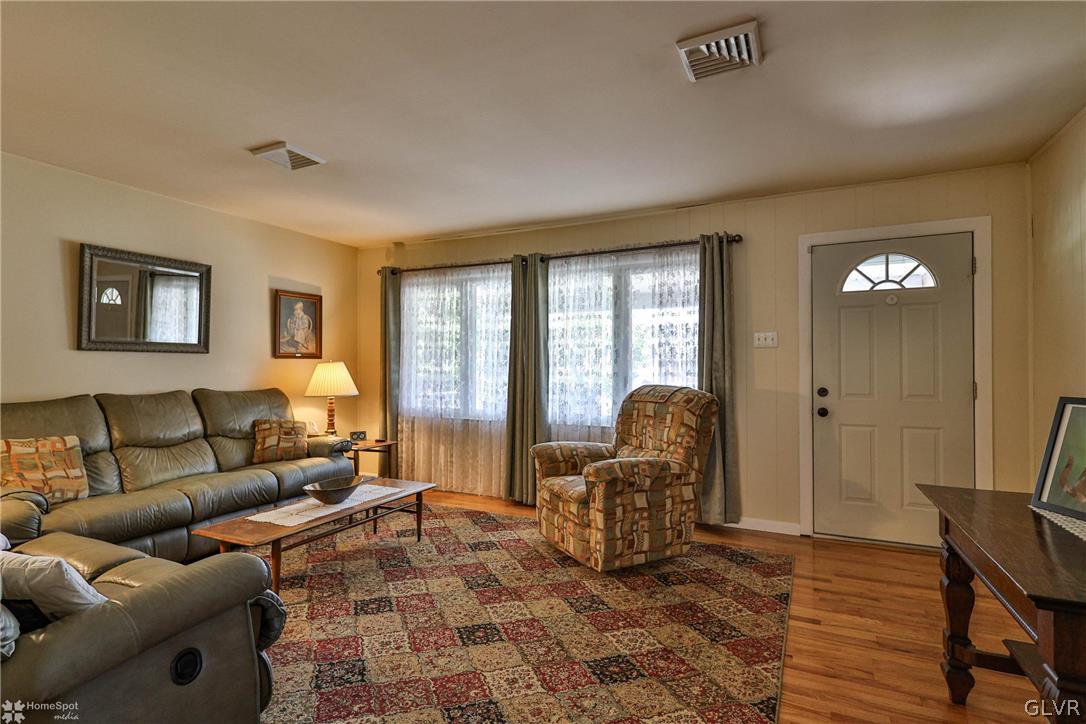1935 Pinehurst Road Bethlehem, PA 18018 - Photo 3 of 23 Gallery Image 3