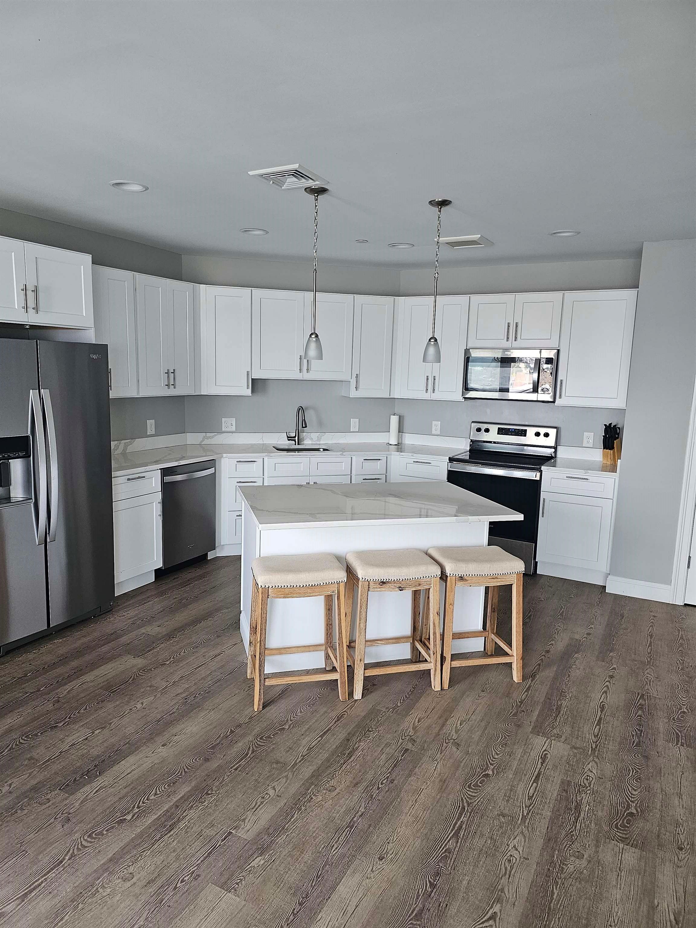 435 Ocean Boulevard, Unit 403 Hampton, NH 03842 - Photo 2 of 29