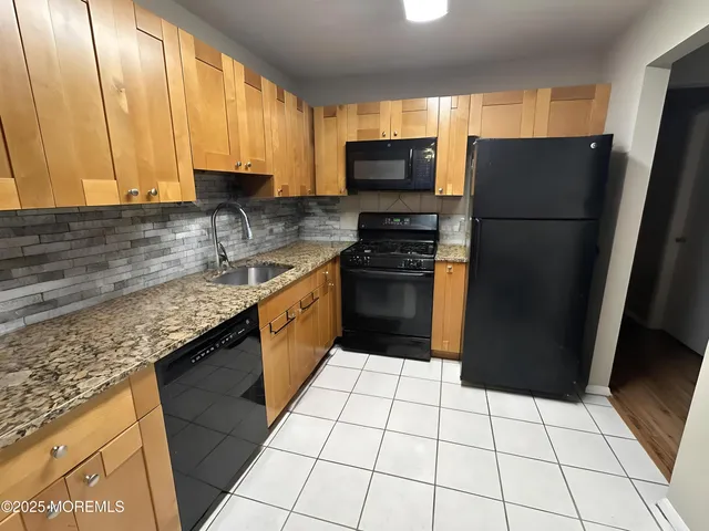 $2,050 | 310 Sage Court, Jackson, NJ 08527