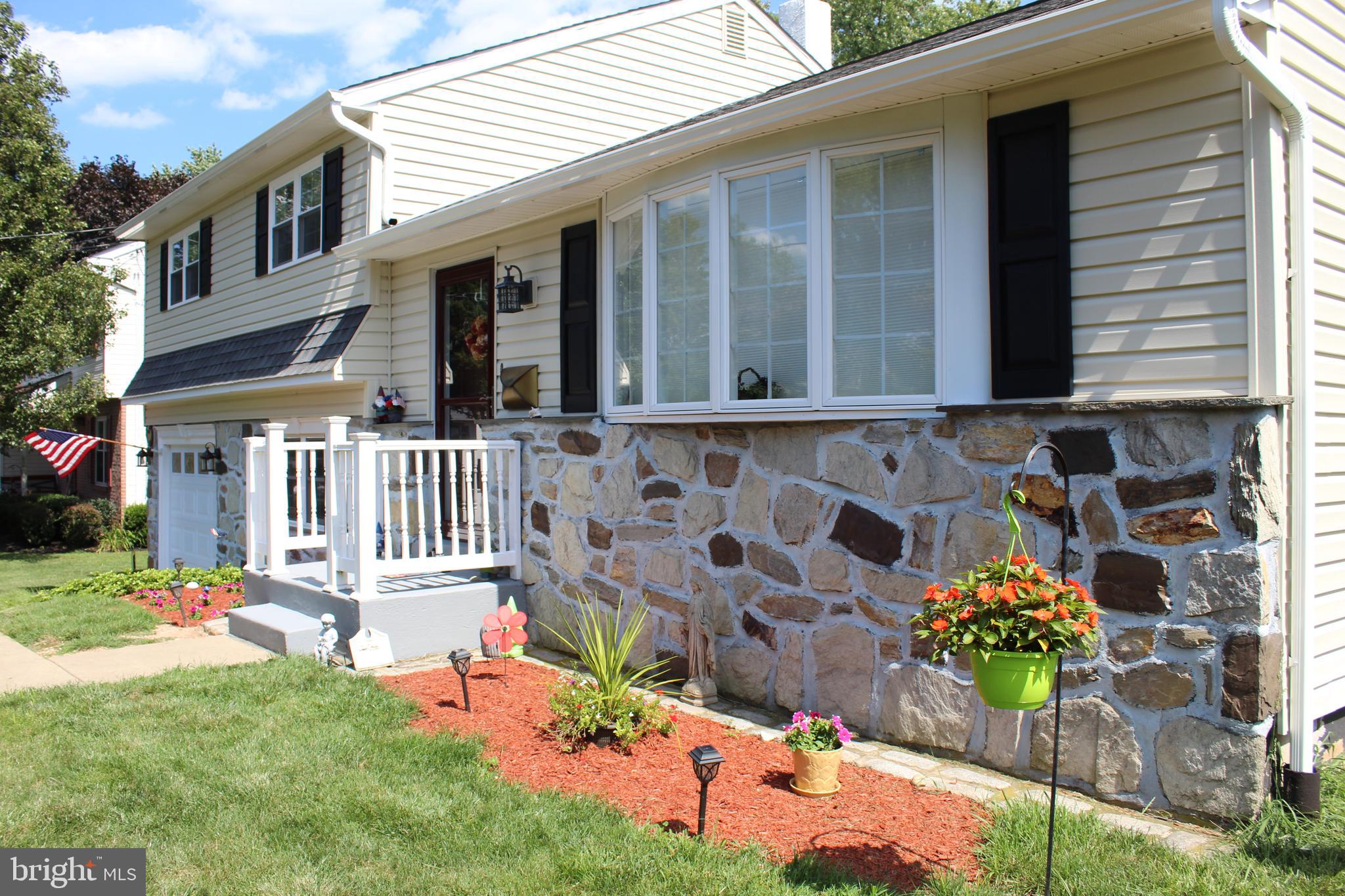 827 Phillips Road Warminster, PA 18974 - Photo 3 of 37 Gallery Image 3