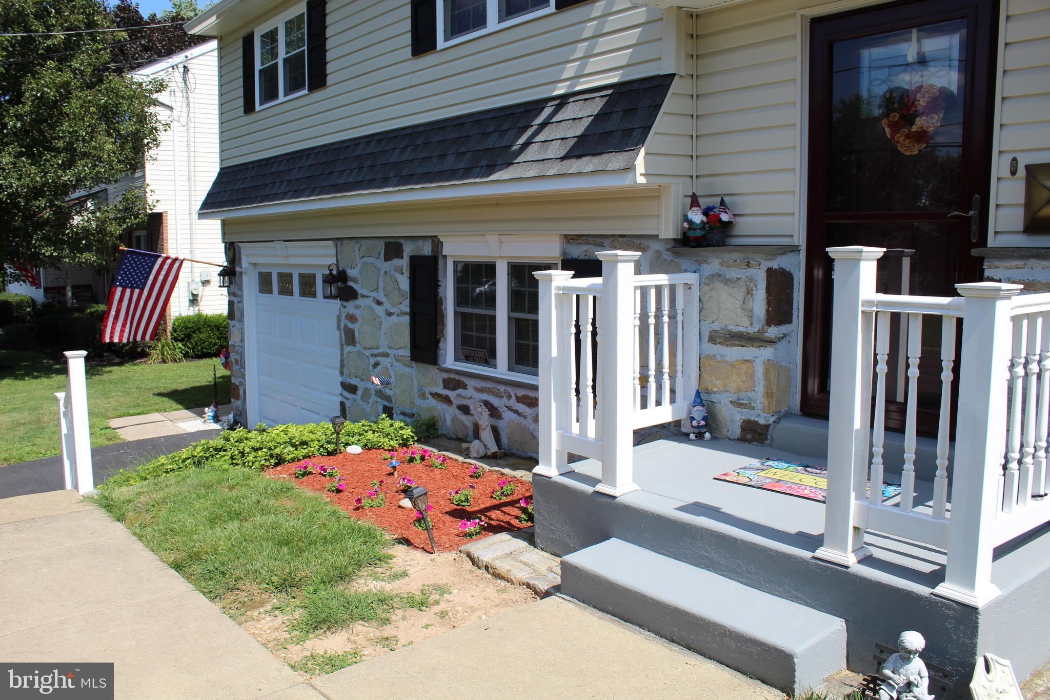 827 Phillips Road Warminster, PA 18974 - Photo 4 of 37 Gallery Image 4