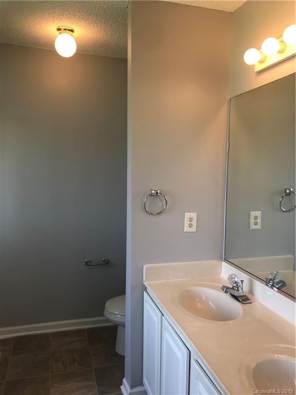 1833 Slater Road Charlotte, NC 28216 - Photo 11 of 16 Gallery Image 11