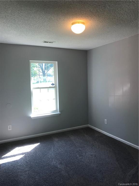 1833 Slater Road Charlotte, NC 28216 - Photo 13 of 16 Gallery Image 13