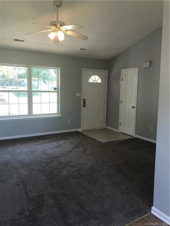 1833 Slater Road Charlotte, NC 28216 - Photo 5 of 16 Gallery Image 5