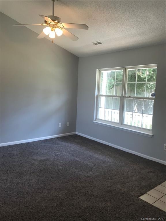 1833 Slater Road Charlotte, NC 28216 - Photo 6 of 16 Gallery Image 6