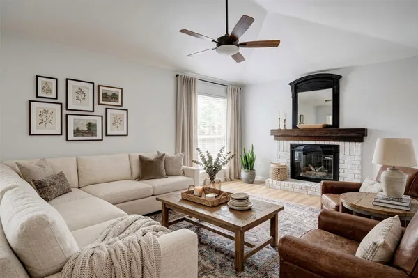 $1,900 | 18506 Glen Briar Lane, Houston, TX 77084