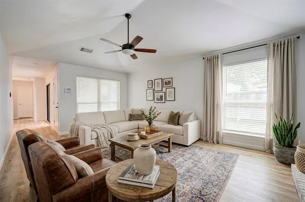 $1,900 | 18506 Glen Briar Lane, Houston, TX 77084