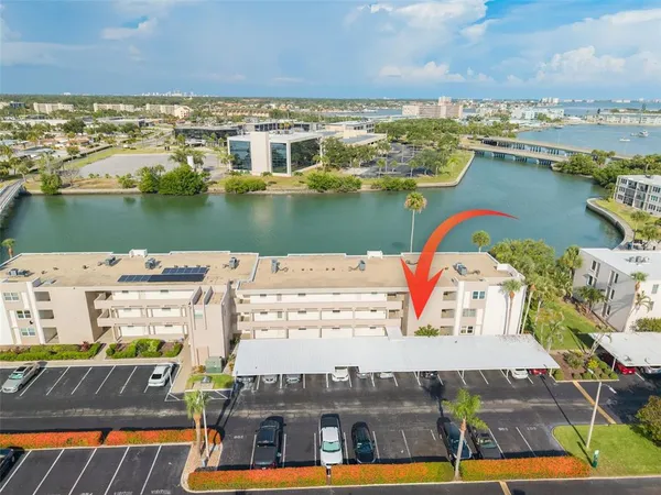 $179,000 | 7425 Bay Island Drive South, Unit 107, St. Petersburg, FL 33707