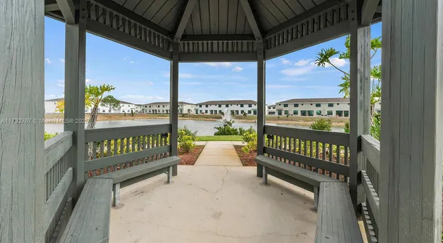 $2,735 | 5600 Northwest Coventry Circle, Unit 4BR, Port St. Lucie, FL 34986