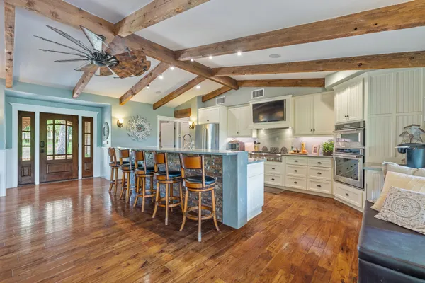 $1,250,000 | 18000 Easy Street, Jonestown, TX 78645