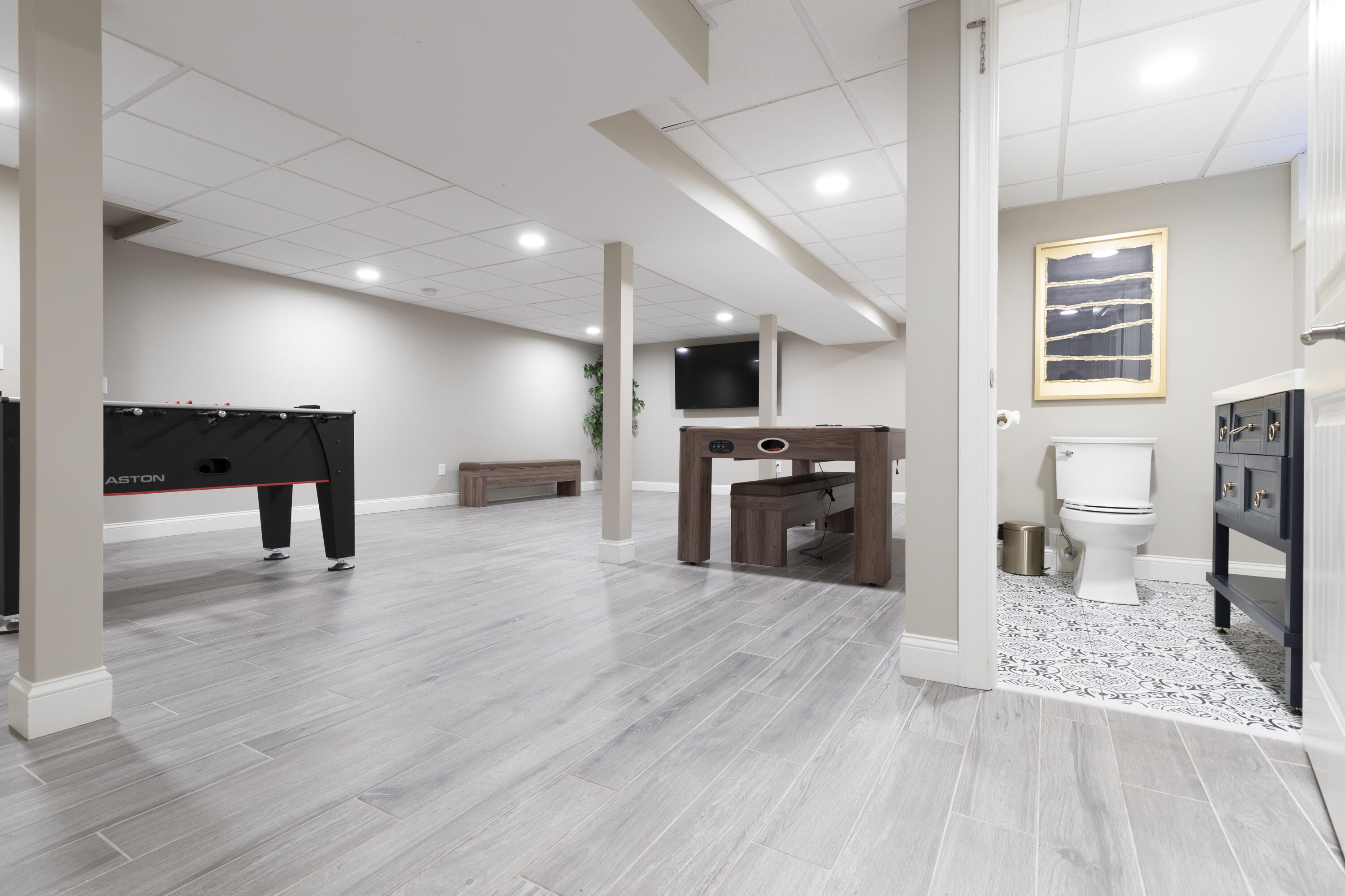 52 Boardley Road Sandwich, MA 02563 - Photo 41 of 100 Game Room with Half Bath