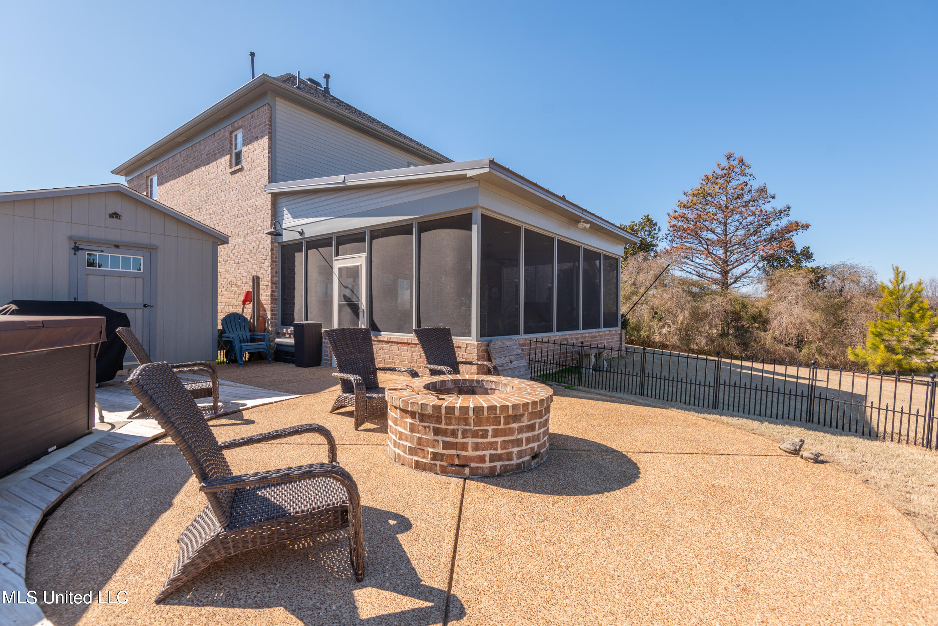 5254 Nail Road, Unit E Olive Branch, MS 38654 - Photo 28 of 34 Fire pit