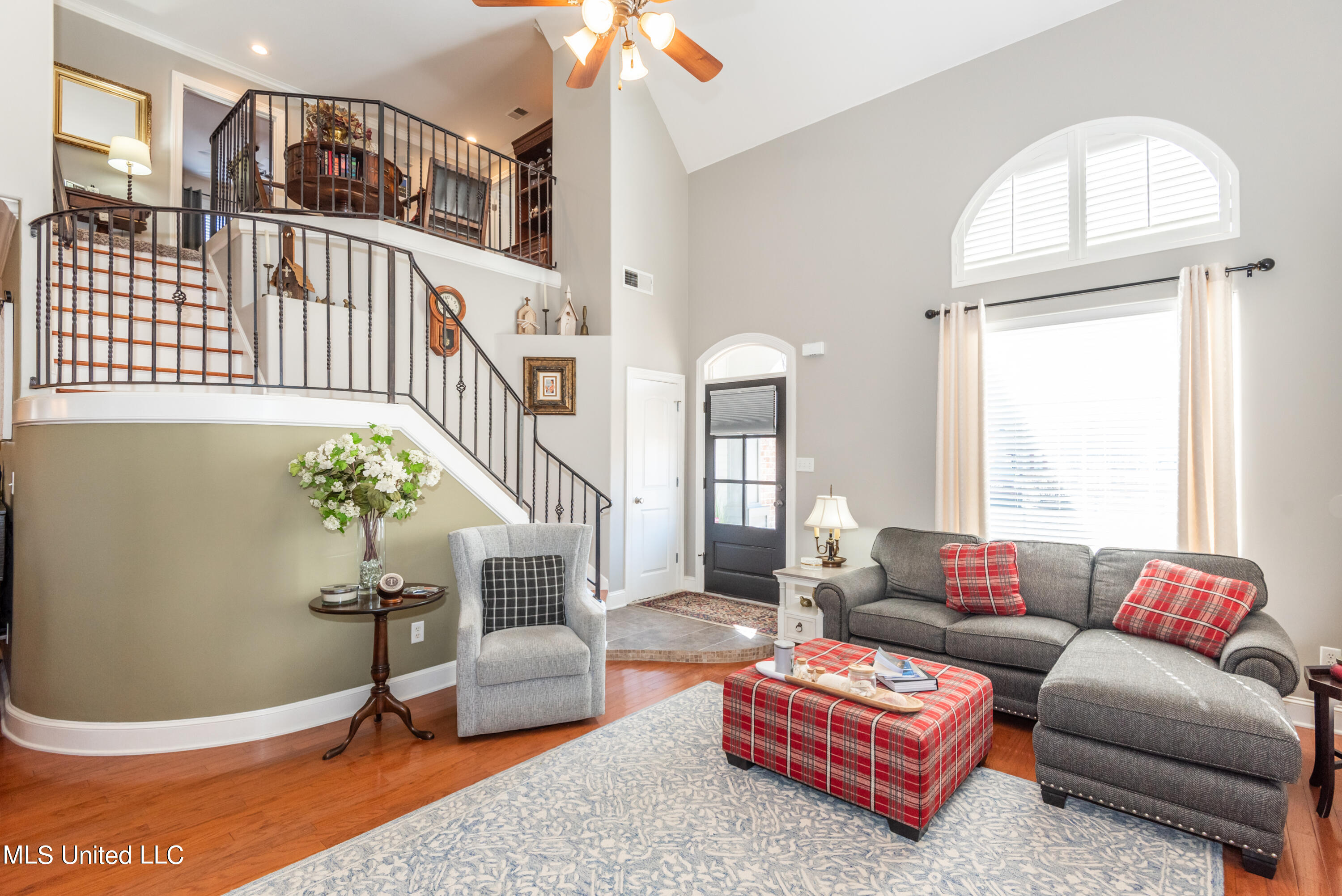5254 Nail Road, Unit E Olive Branch, MS 38654 - Photo 6 of 34 Iron Staircase