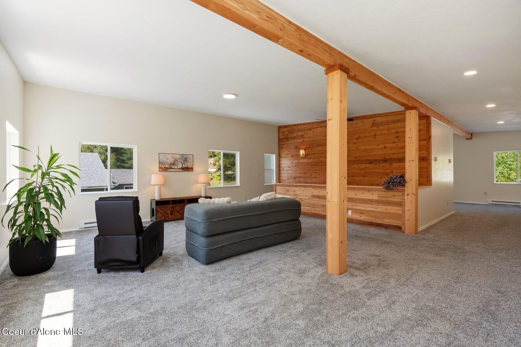 925 Lower Pack River Road Sandpoint, ID 83864 - Photo 26 of 48 Great Room