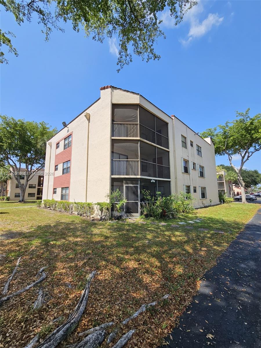 3252 Foxcroft Road, Unit 216 Miramar, FL 33025 - Photo 13 of 30