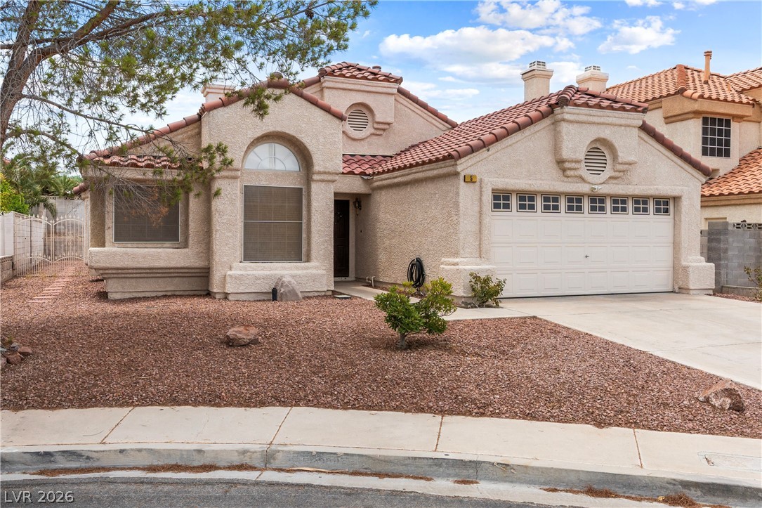 5 Barton Spring Circle Henderson, NV 89074 - Photo 3 of 46