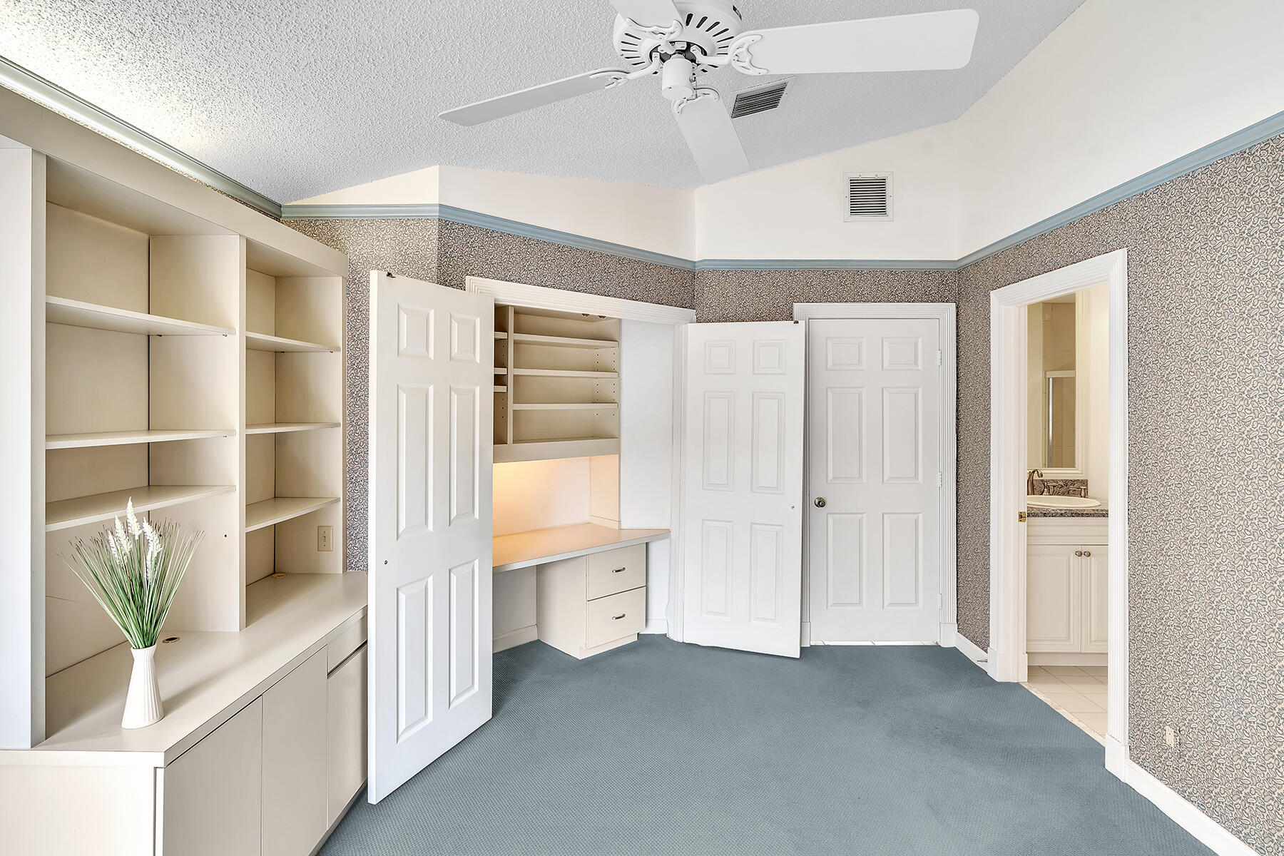 7417 Campo Florido Boca Raton, FL 33433 - Photo 42 of 74 Built in Desk