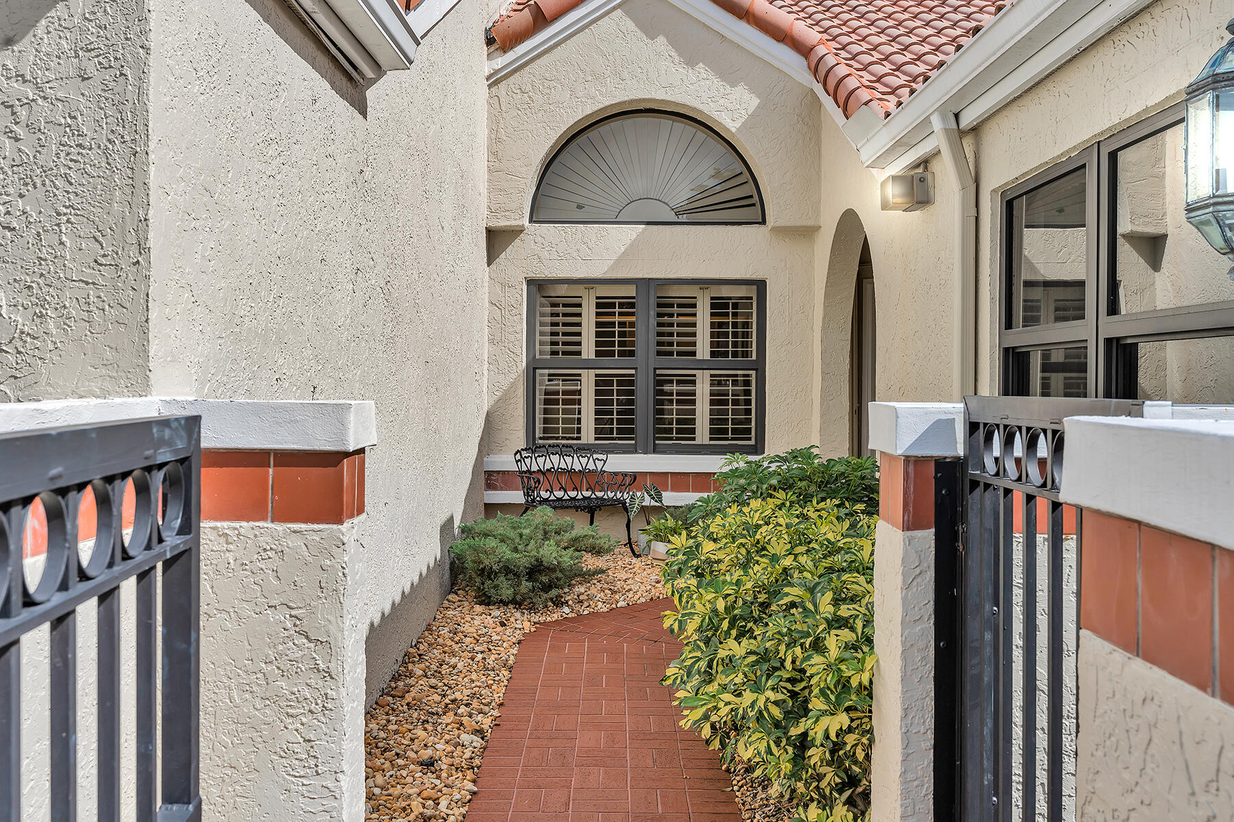 7417 Campo Florido Boca Raton, FL 33433 - Photo 7 of 74 Walkway